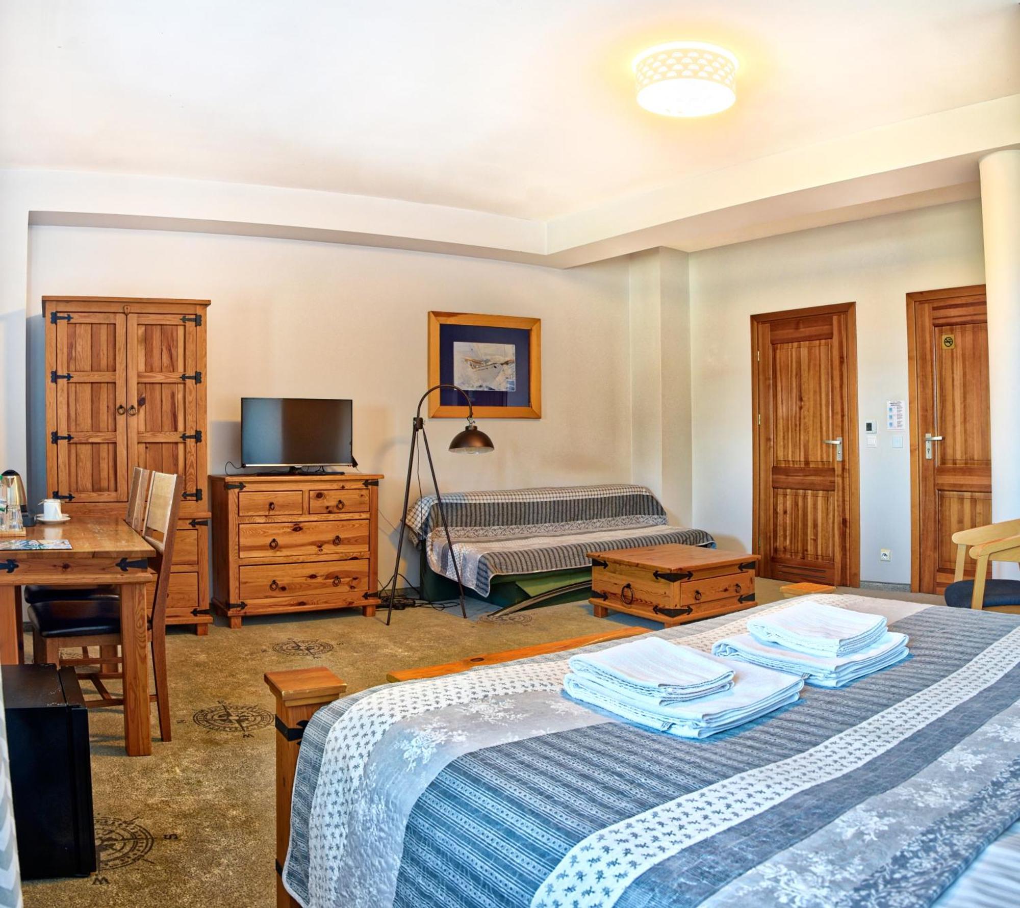 Hotel Joseph Conrad Spa & Wellness Pisz Exterior photo